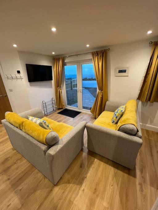 רדרות' Citrus Chalet, Modern Light And Airy! מראה חיצוני תמונה